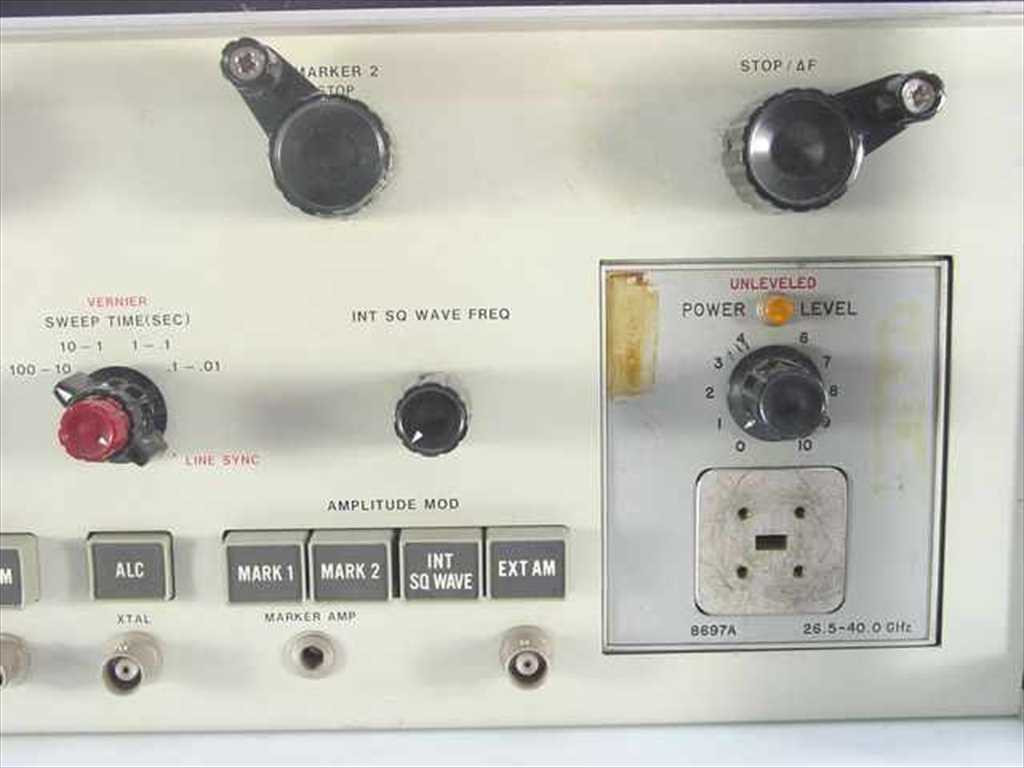 HP 8690B Sweep Oscillator with 8697A 26.5-40 GHz MRF Plug-i