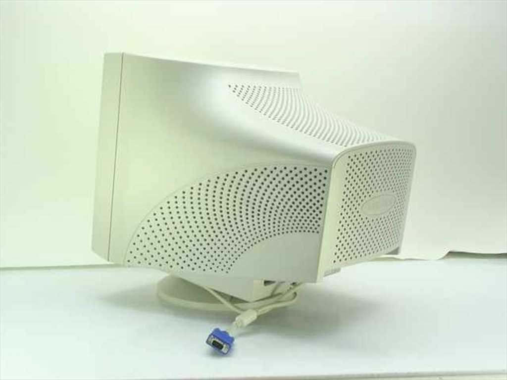 N*N様 Samsung SyncMaster 753DF CRTモニター 本体 Samsung SyncMaster 753DF 17