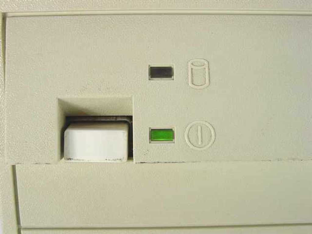 IBM 8590-0J9 PS/2 Model 90 XP486