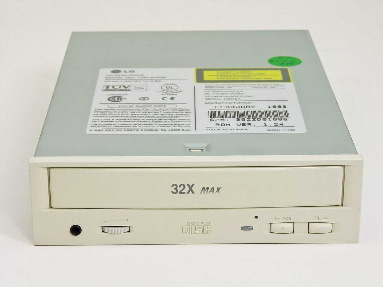LG 32x IDE Internal CD-ROM Drive (CRD-8320B)