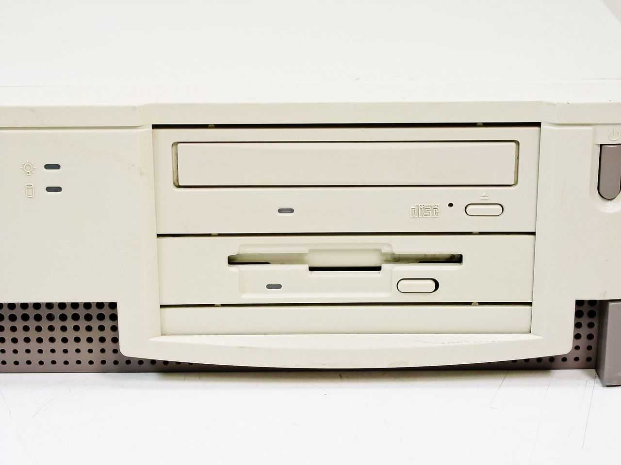 Compaq Presario CDS 724 Desktop 486DX 100MHz 24MB RAM
