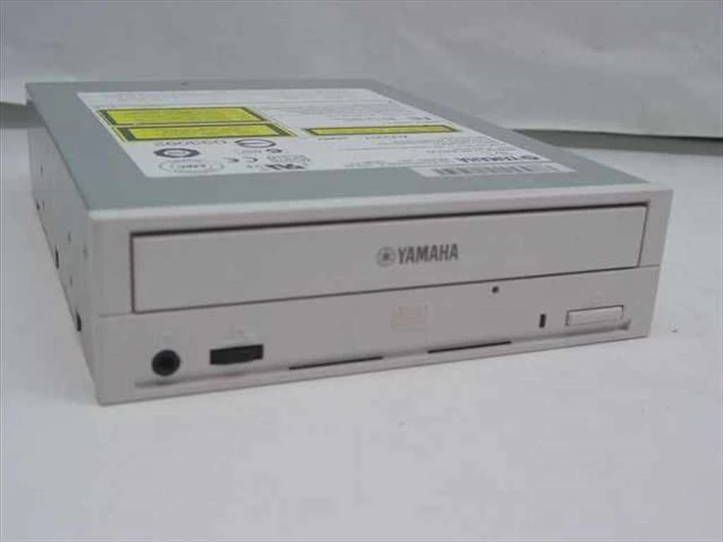 Yamaha CRW-F1 44x24x44 CD-RW IDE Internal ATAPI Drive