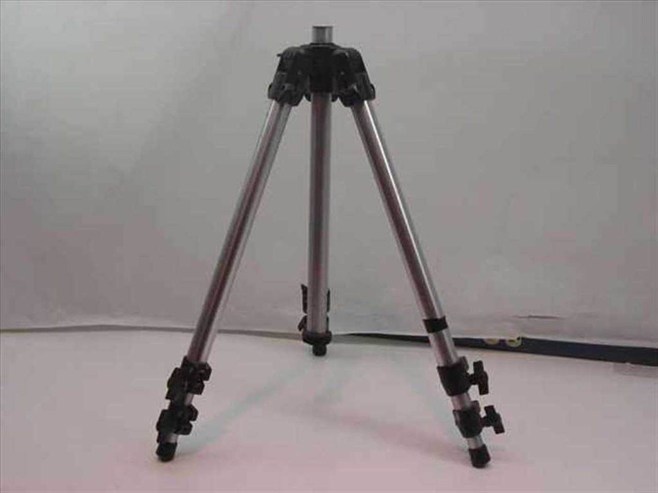 Bogen 3011 Professional Tripod no head