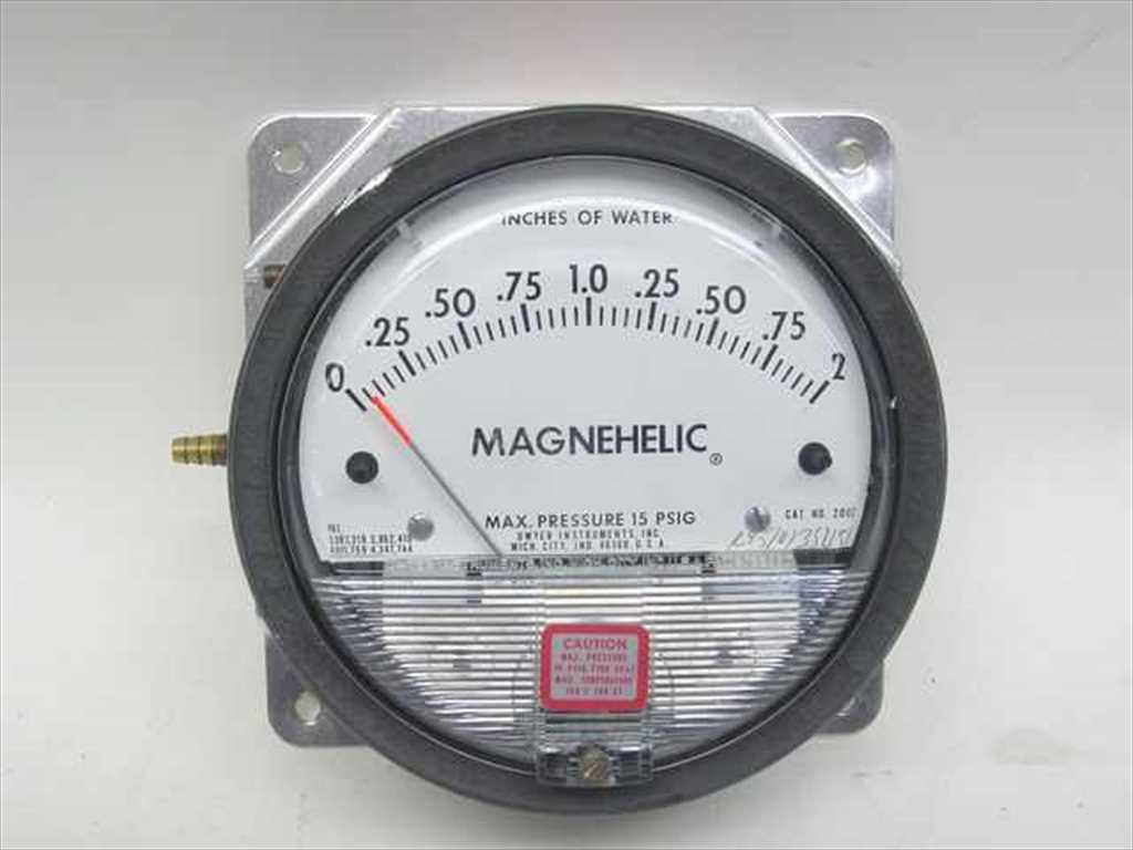 Dwyer Instruments 2002