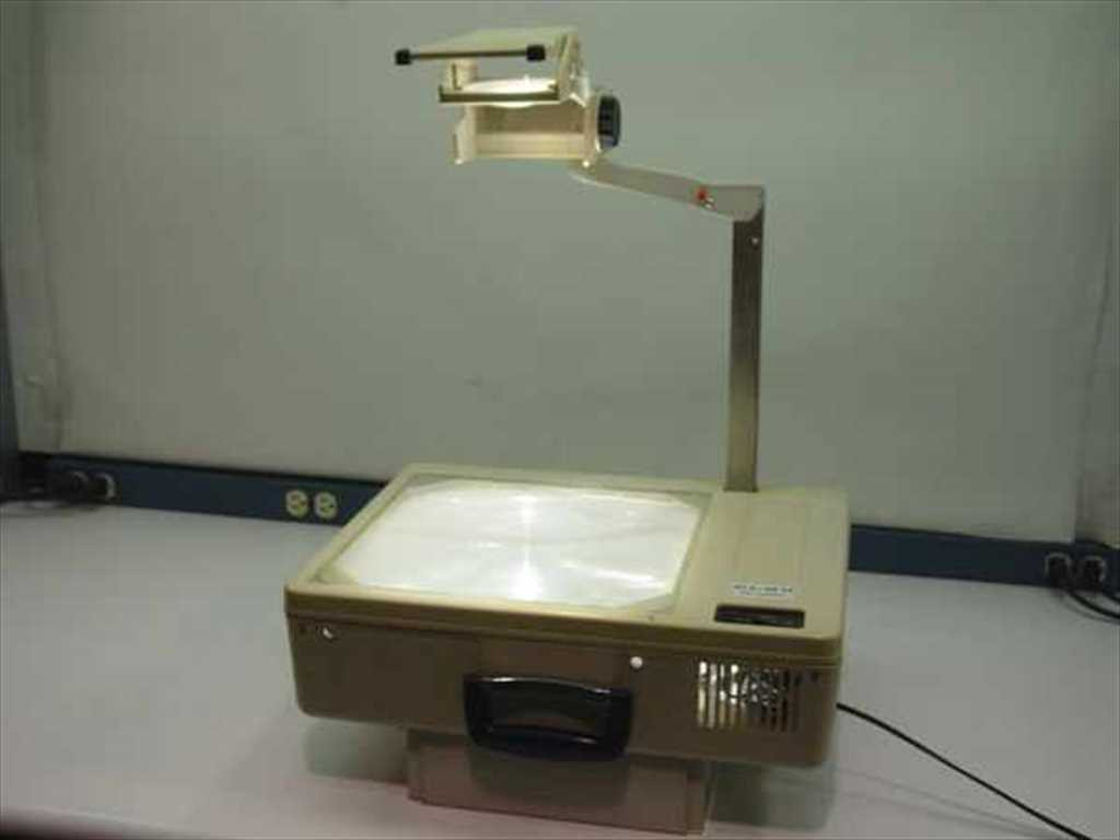 Elmo HP-285S Portable Collapsible Overhead Projector