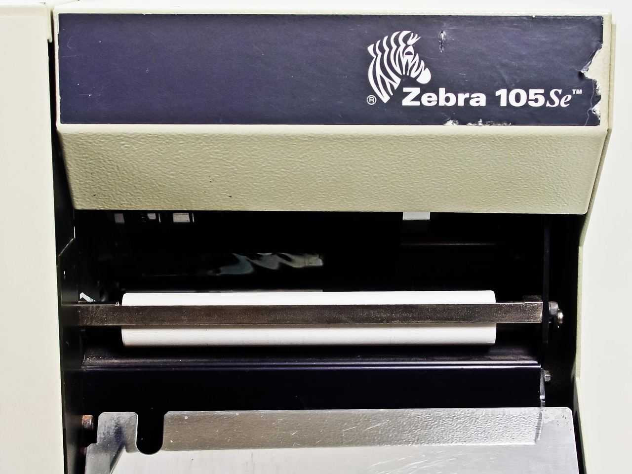 Zebra Z105-521-00100 Thermal Barcode Printer 105Se
