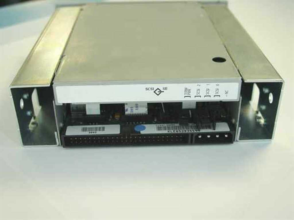 HP C1555-69202 SureStore Dat 24 Internal SCSI Tape Drive C1555D