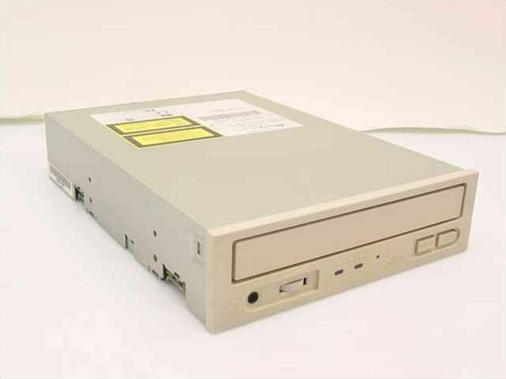 外付けハードディスク・ドライブ PLEXTOR PX-32TSi CD-ROM DRIVE 外付けハードディスク・ドライブ PLEXTOR PX-32TSi CD-ROM DRIVE