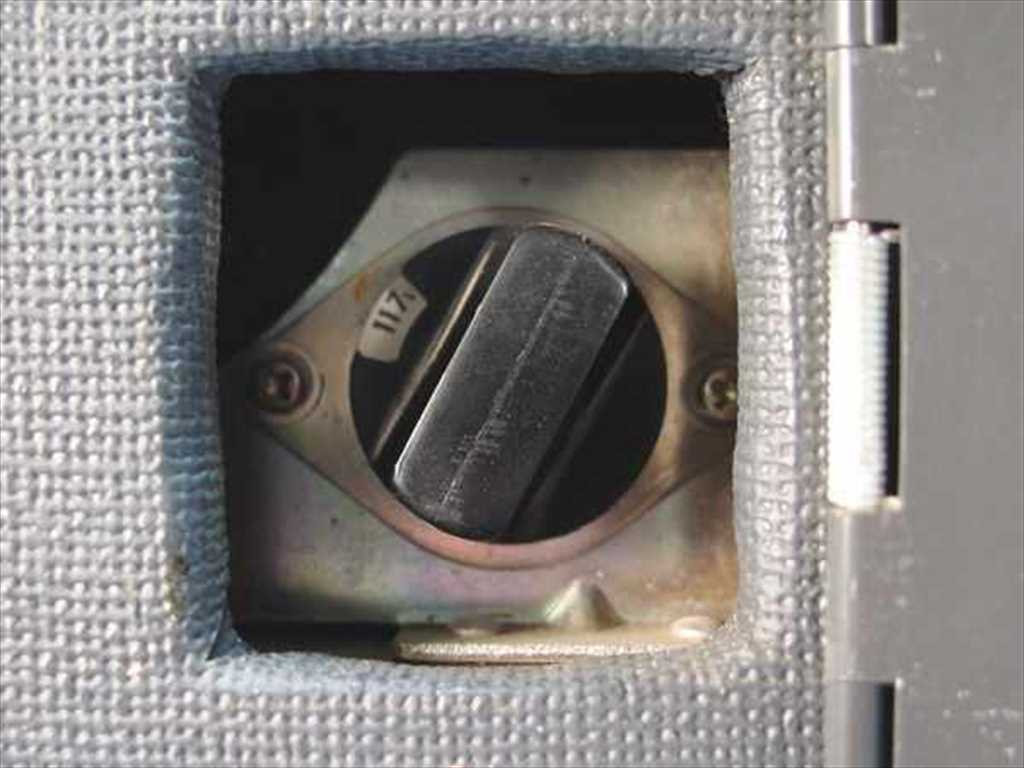 Sony • Magnétophone à cassettes • TC-WR445 • Manuel utilisateur Sony • Magnétophone à cassettes • TC-WR445 • Manuel utilisateur