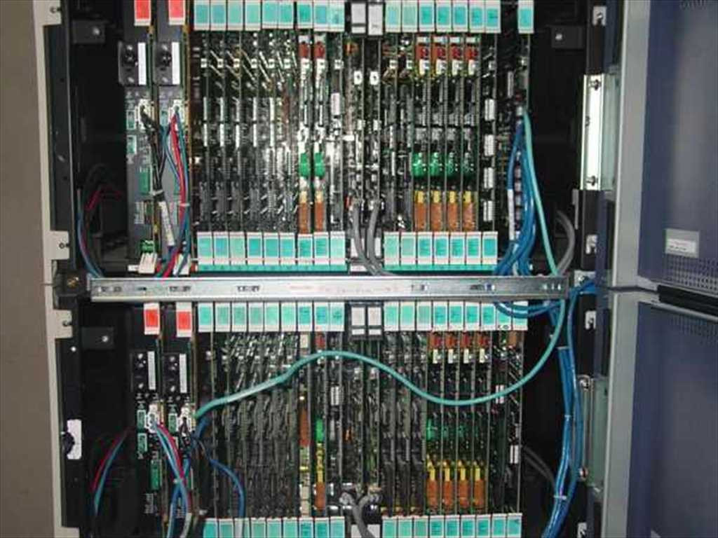 NEC NEAX 2400 IPX PBX System 3 PM and 4 PIM