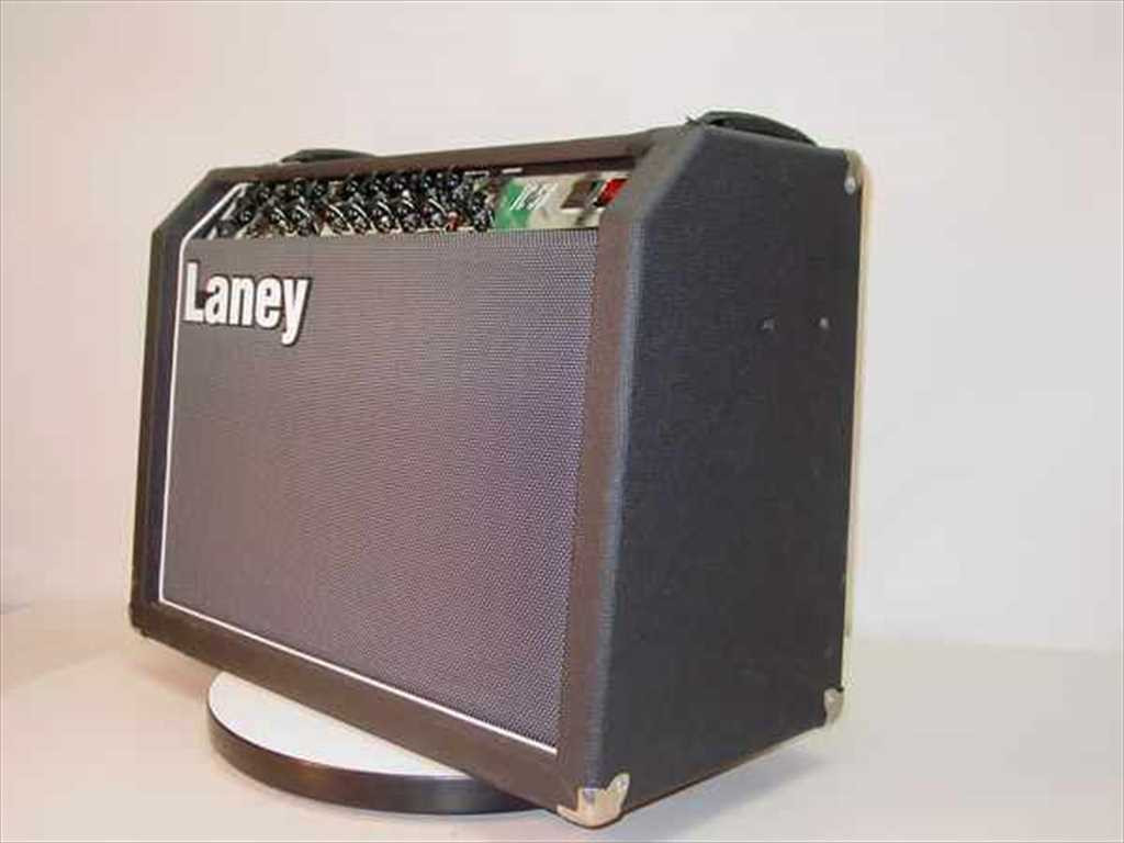 【引き取り限定】イギリス製　真空管ギターアンプ　レイニー　LANEY VC50 212 MADE IN UK Laney VC50-212 Tube Guitar Amplifier 50 Watt
