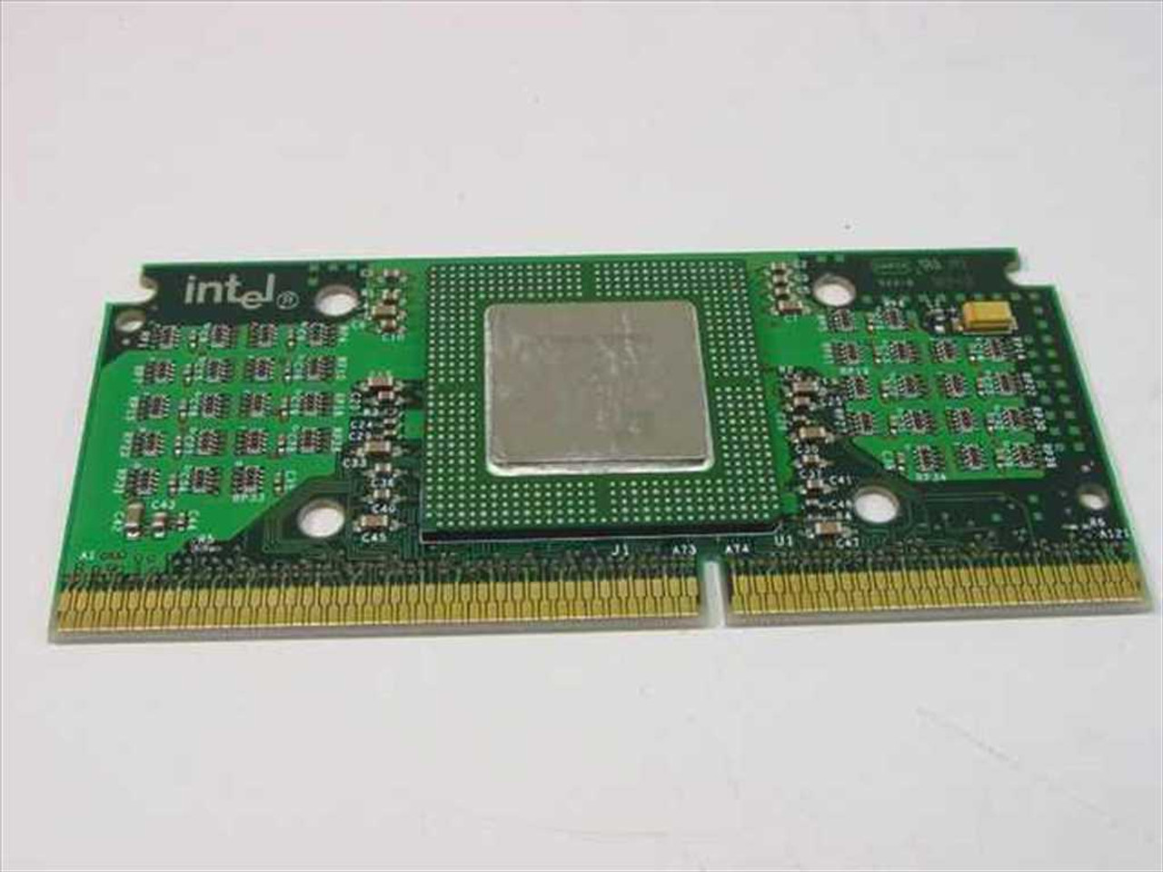 Intel SL39Z Intel Celeron 400MHz/64/126/2V