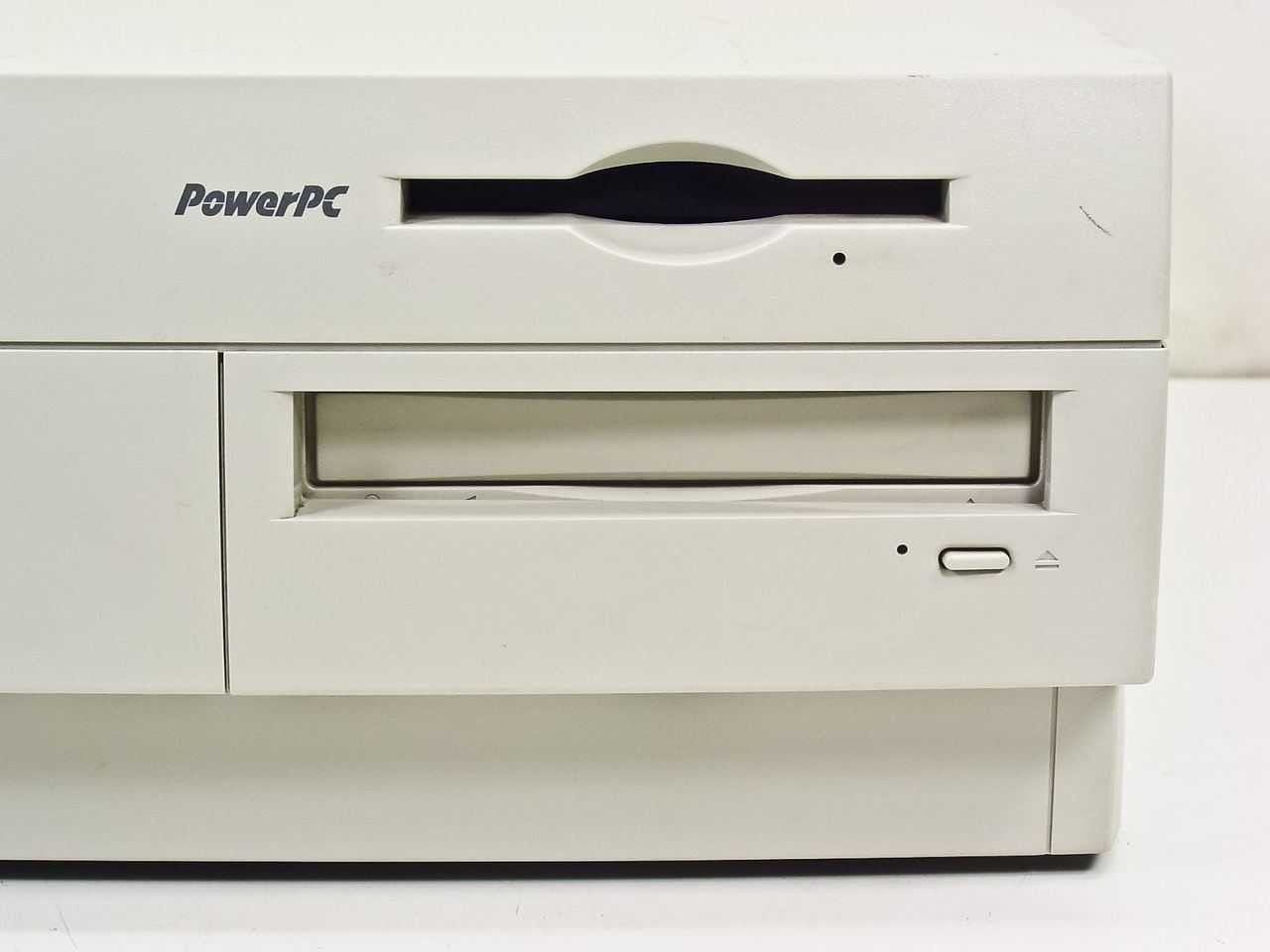 Apple Power Macintosh 7500/100 M3979 PowerPC 100MHz 48MB