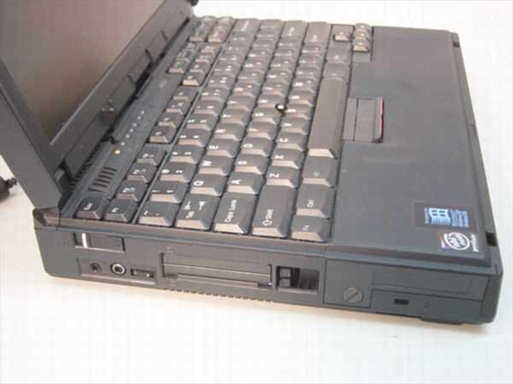IBMパソコン IBM 2635-8AU ThinkPad 380XD Laptop Computer