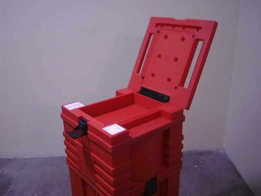 Nomadic Display Rolluxe Shipping Case - Red Polyethylene