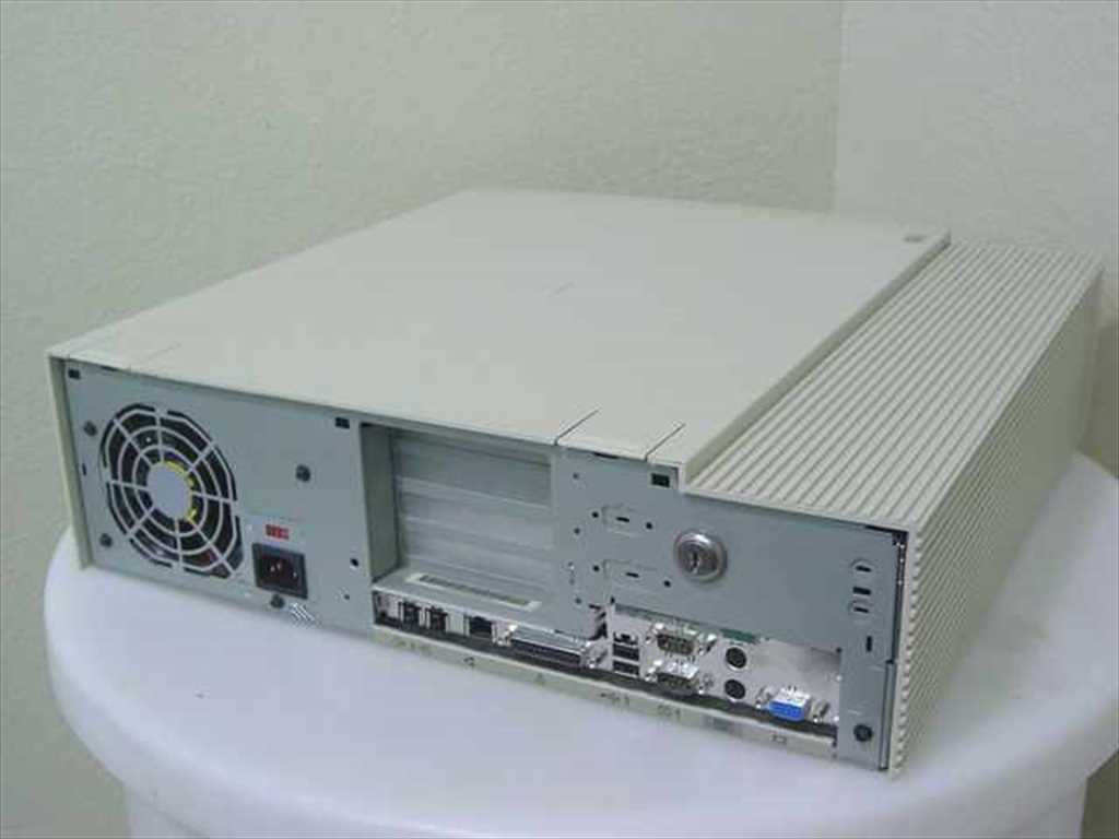 レトロ! パソコン Win98起動 IBM 300PL(6562) CRTモニター/キーボード