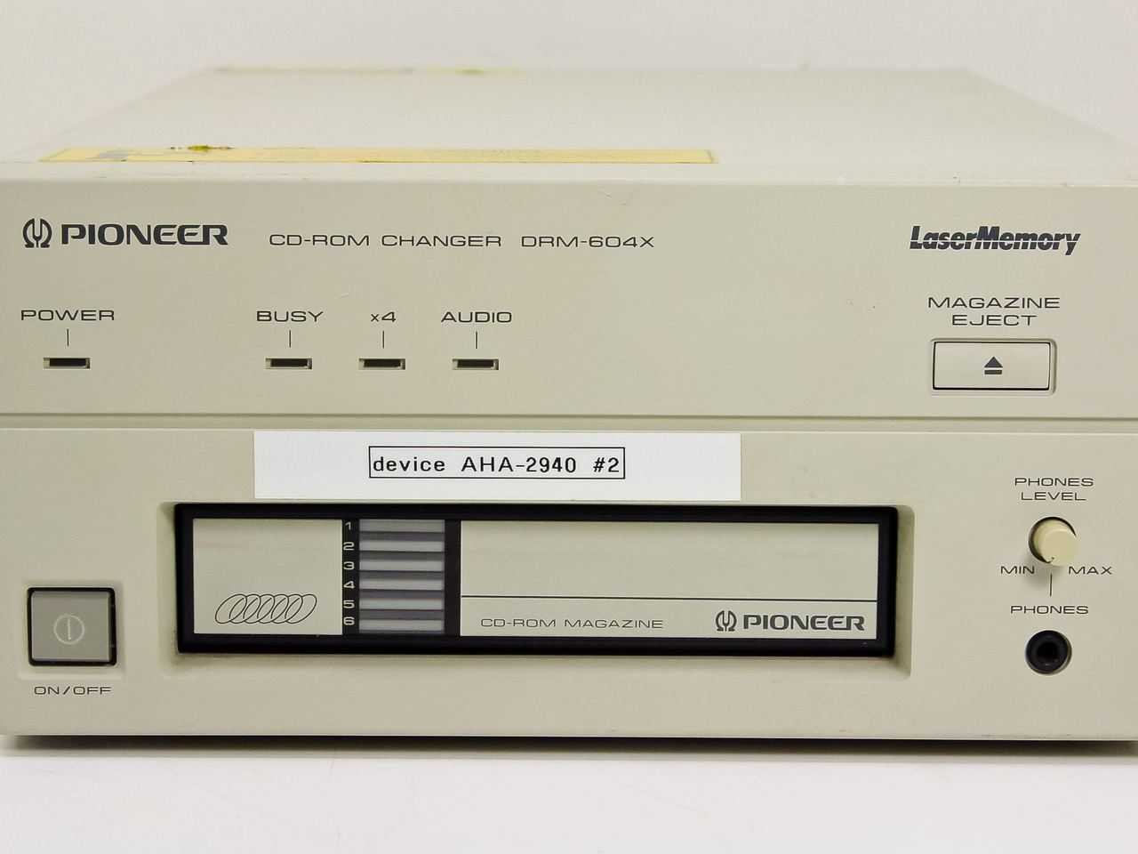 Pioneer DRM-604X Pioneer DRM604X,Ext 6 CD changer, SCSI