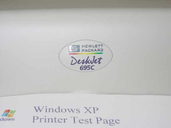 HP C4562B DeskJet Printer 695C