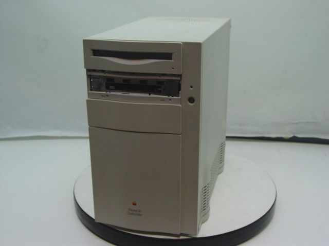 Apple Macintosh Quadra 840AV M9020 Desktop Computer