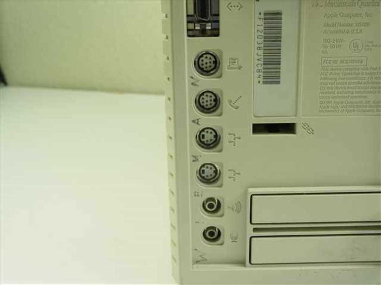 Apple M5920 Macintosh Quadra 700 Desktop Computer