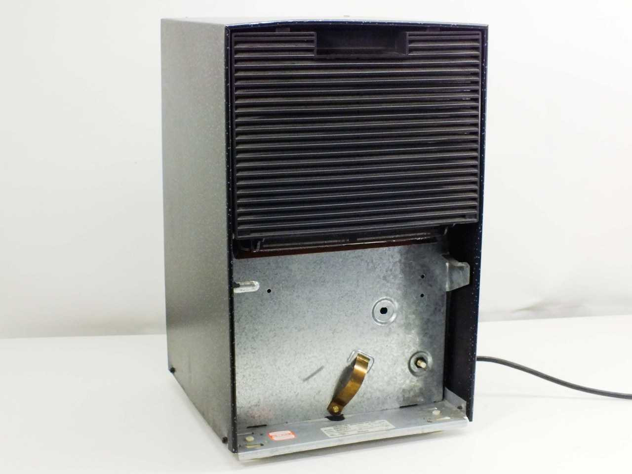 Whirlpool AD0252XA Dehumidifier 115V 15AMP - No Collection Tray Whirlpool AD0252XA Dehumidifier 115V 15AMP - No Collection Tray