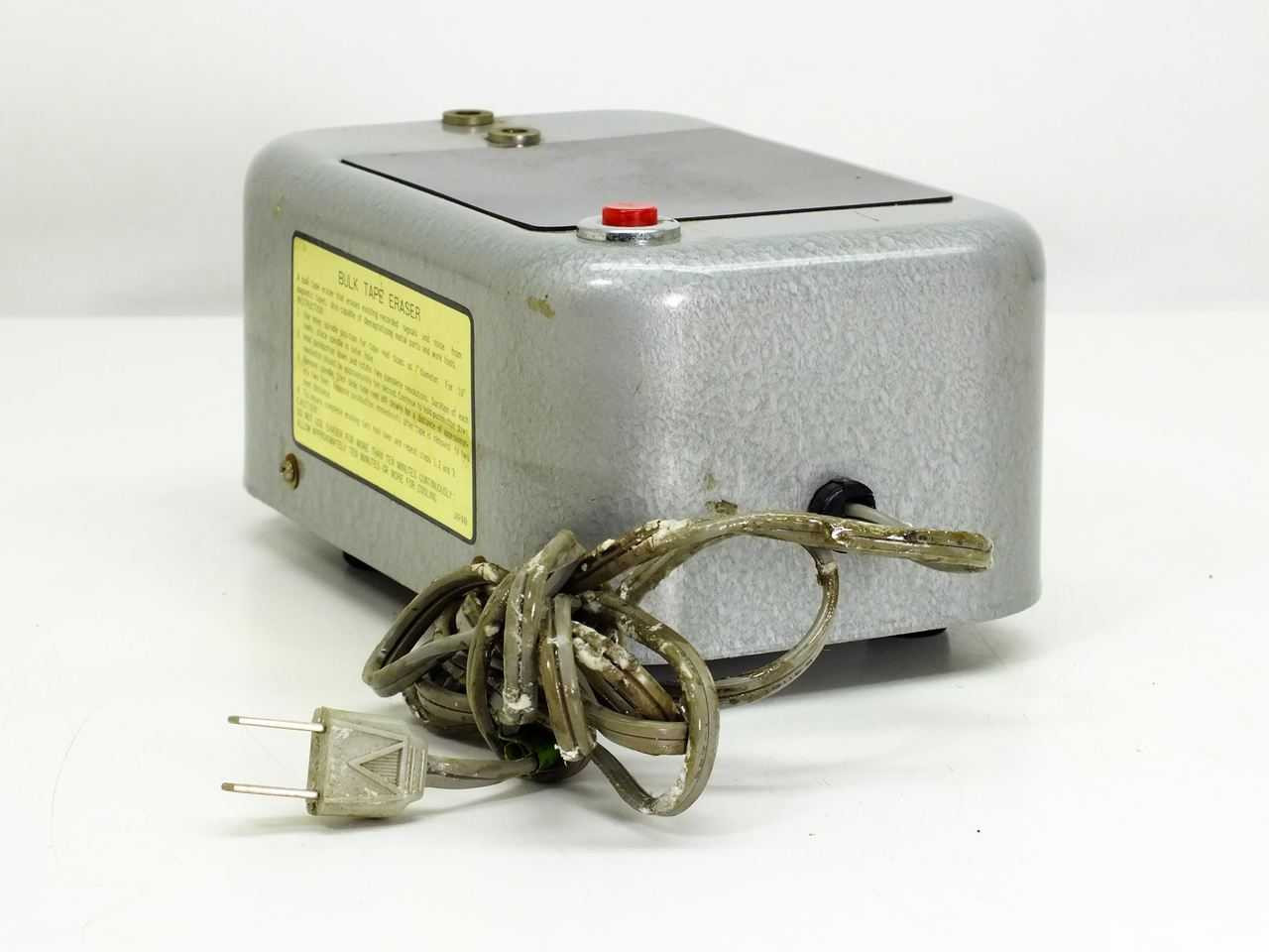 Bulk Magnetic Tape Eraser 120 Volt AC for Cartridges, VHS and Other Tape  Media