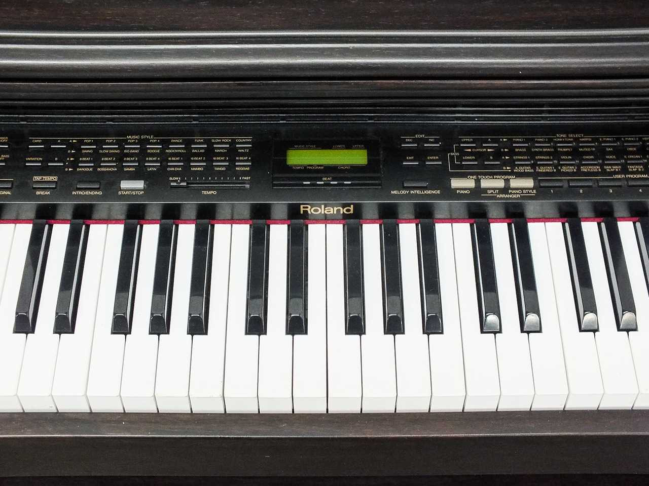 【引き取り優先】ローランド電子ピアノ Roland KR-4500 Roland KR-4500 88-Key Digital Piano MIDI For Parts