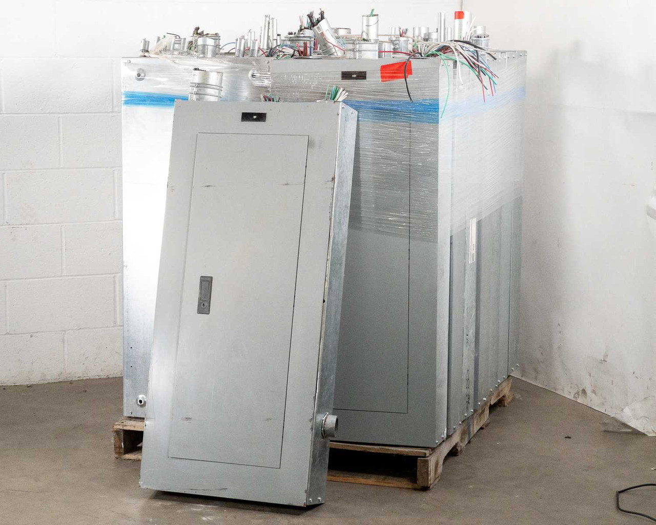 Siemens S1C42ML250CTS Circuit Breaker Panel S1 208Y 120V 3Phase 4