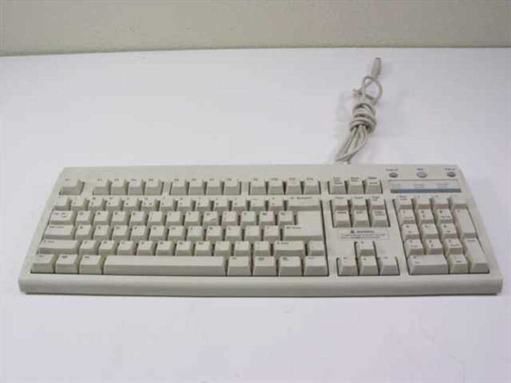 BTC 105-Key PS/2 Keyboard (5121W)
