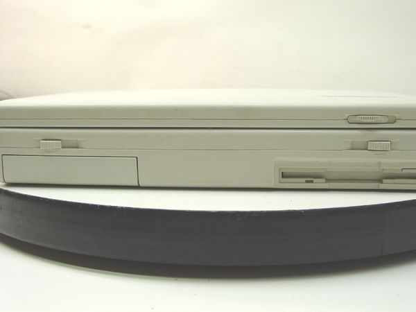 Toshiba T2400CT/320 Satellite Pro 486 DX2 50MHz Laptop T2400