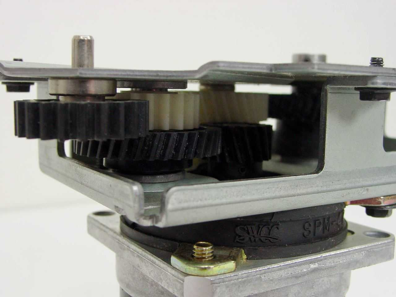 Shinano-Kenshi-Stepper-Motor-