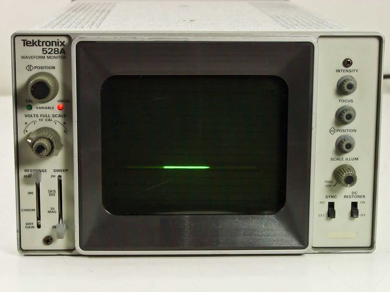 Tektronix Waveform Monitor (528A)