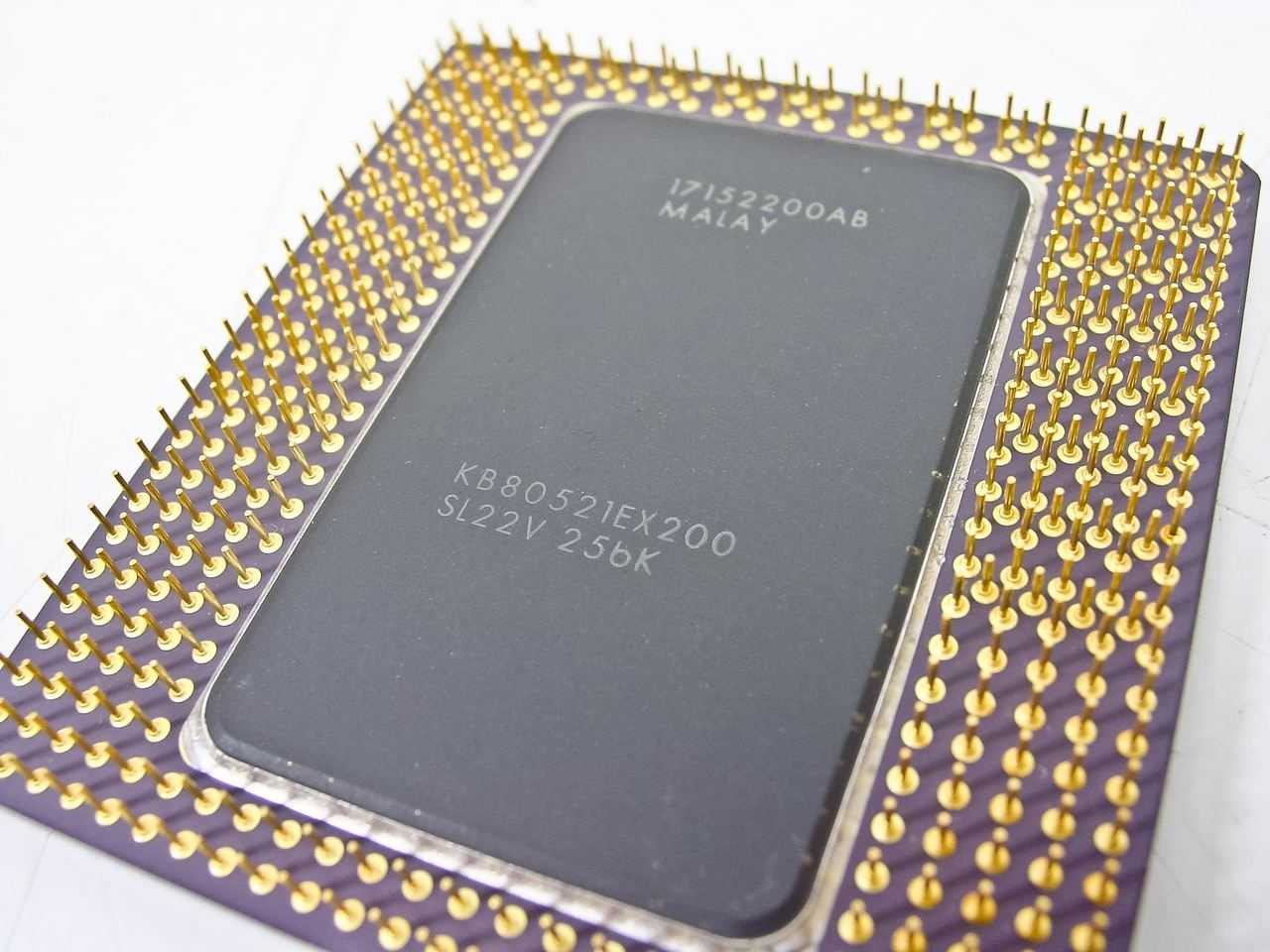 【完動品】Intel Pentium Pro 200Mhz SL22V Intel Pentium Pro 200MHz KB80521EX200 SL22V 256K