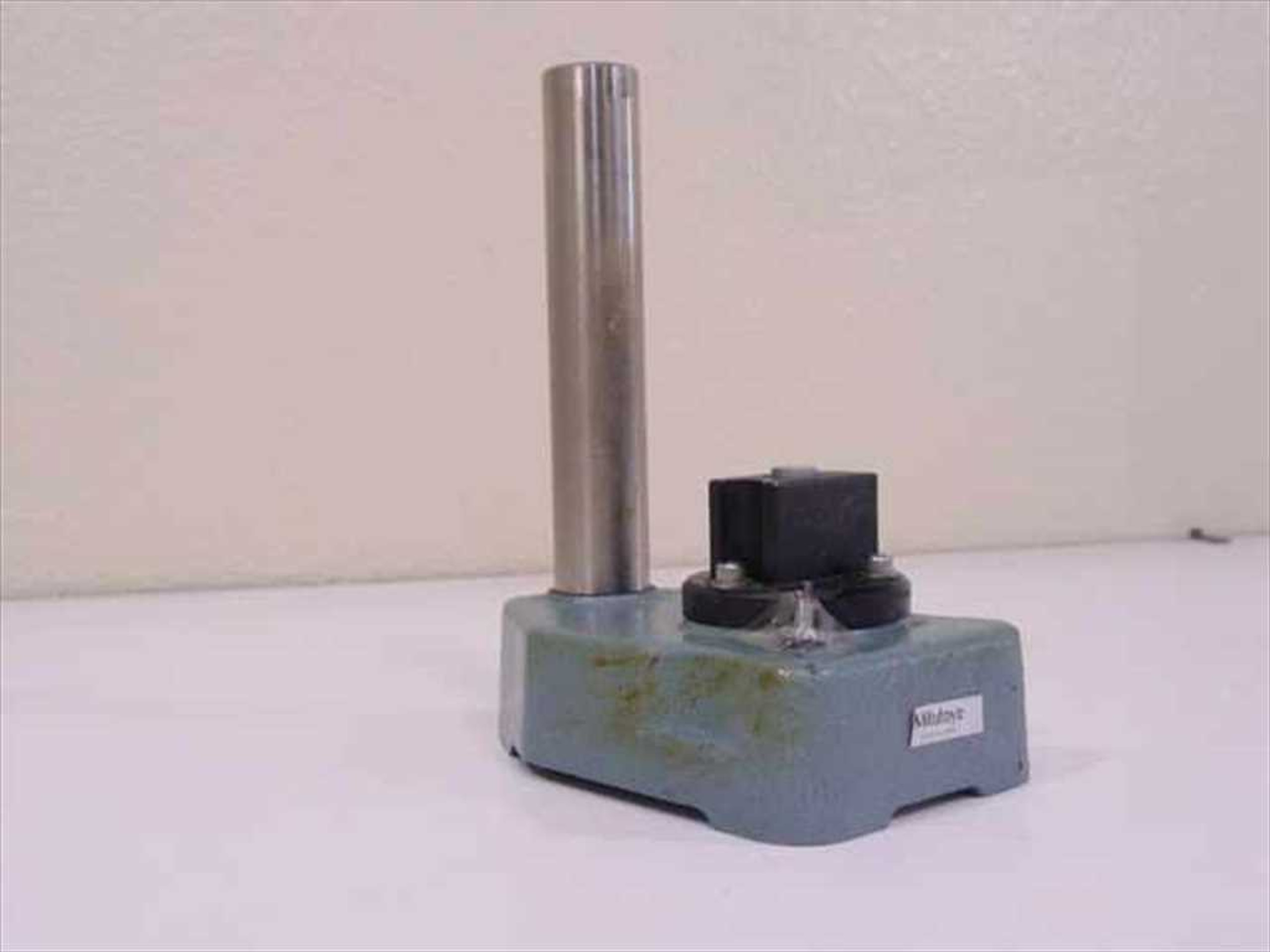 Mitutoyo 7004 Indicator Stand Missing Dial Attachment