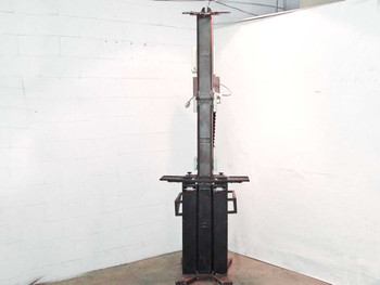 De Vere 507 Varicon large format enlarger full view showing heavily rusted and worn column and base, approximately 8 feet tall