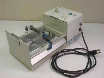 Manostat Cassette Pump 72-895-20-00 – three-quarter front view showing cassette tray open and drive rollers with power cord