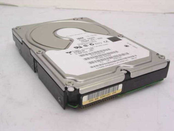 IBM 08L9499 4.5GB SSA hard drive Type DGHC – front top angled view showing drive top cover and IBM label