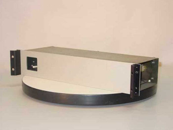 MTS 413.05 Console Power Unit 363615-01A – right-side three-quarter view showing beige metal enclosure with black rack ears and curved base