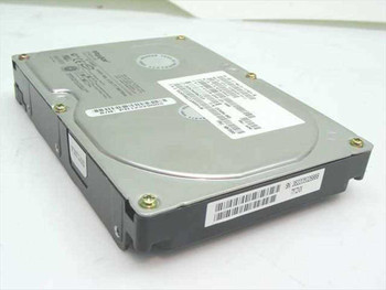 Maxtor D740X-6L 40GB IDE hard drive — top/rear angled view showing label and barcode stickers