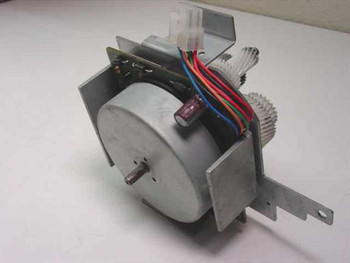 Shinano Kenshi 127K19840 gear motor – rear three-quarter view showing motor body, wire harness, and mounting bracket
