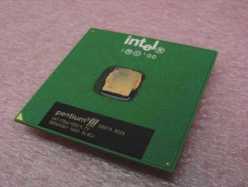 Intel Pentium III SL4CJ 667MHz Socket 370 CPU – top view showing Intel and Pentium III label with 667/256/133/1.7V markings