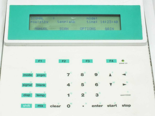 Labsystems Luminoskan EL 391A close-up of LCD display showing SIGNAL, MANUAL, SCAN, OPTIONS menu and teal keypad
