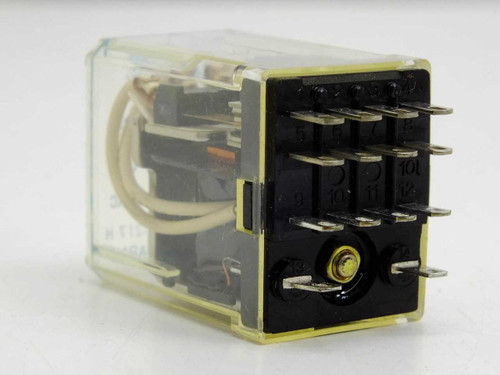 Aromat HC4-H-AC115V relay side view showing blade terminal pins and black terminal block base