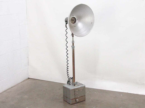 Photogenic Studiomaster S-400 8080 Speed-Lite full unit view — floor-standing power base with adjustable pole and 16-inch aluminum reflector