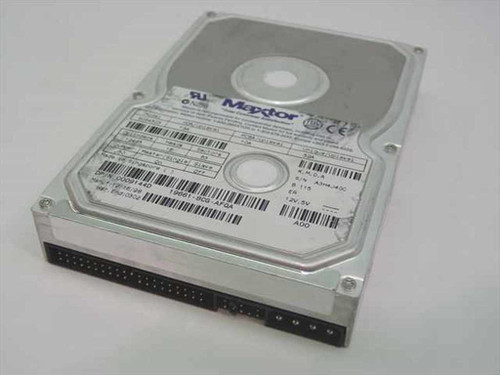 Maxtor 90645D3 6.4GB 3.5-inch IDE internal hard drive — top label and IDE connector view