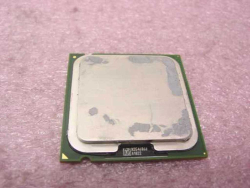 Intel Pentium 4 640 SL7Z8 3.20GHz Socket 775 CPU — top view showing integrated heat spreader with thermal paste residue