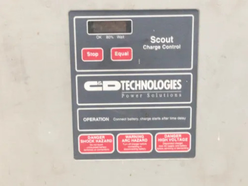 IFR12CE510 battery charger — rear terminals and AC input connection with voltage and current specifications