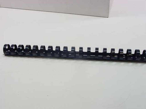 GBC 4014185 3/4" Navy Plastic Binding Combs - 82 Pieces