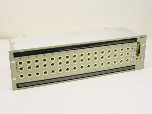 Dynatech 153-004A-16 Dyna-Patch 16-Port Digital Patchbay — front panel view showing monitor jacks and rack ears