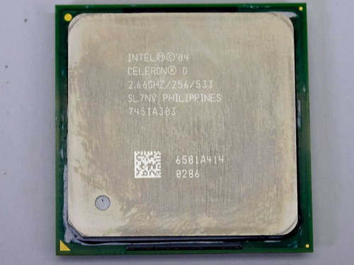 Intel Celeron D SL7NV 2.66GHz 256KB 533MHz CPU — top heat spreader view showing model markings